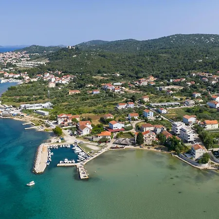 Homes4you K1 فيلة